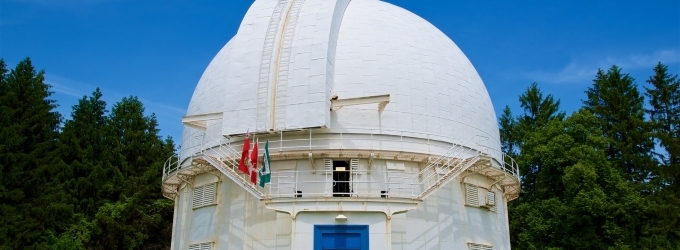 doors open at the David Dunlap Observatory dome